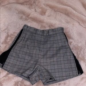 Plaid high waisted shorts with zippers down side